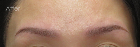 パーマネントメイクアップ施術後：1本1本の眉