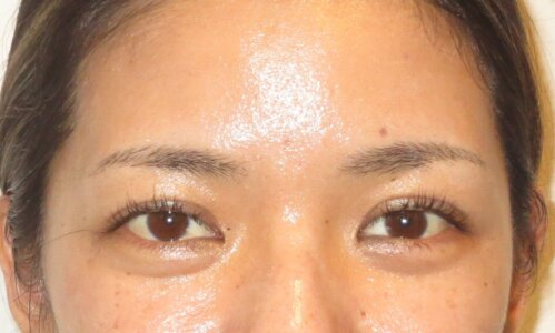 プロの技術で叶えるナチュラルな仕上がり – 初めての消えない眉体験
